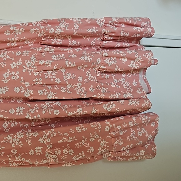 Floral dress, pink with white flowers, size L. No boundaries - Picture 4 of 5
